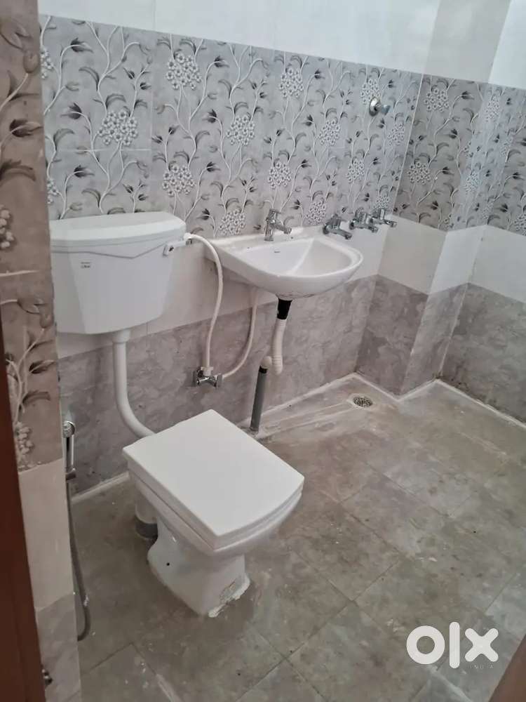 1bhk flat near medanta lulu mall for rent