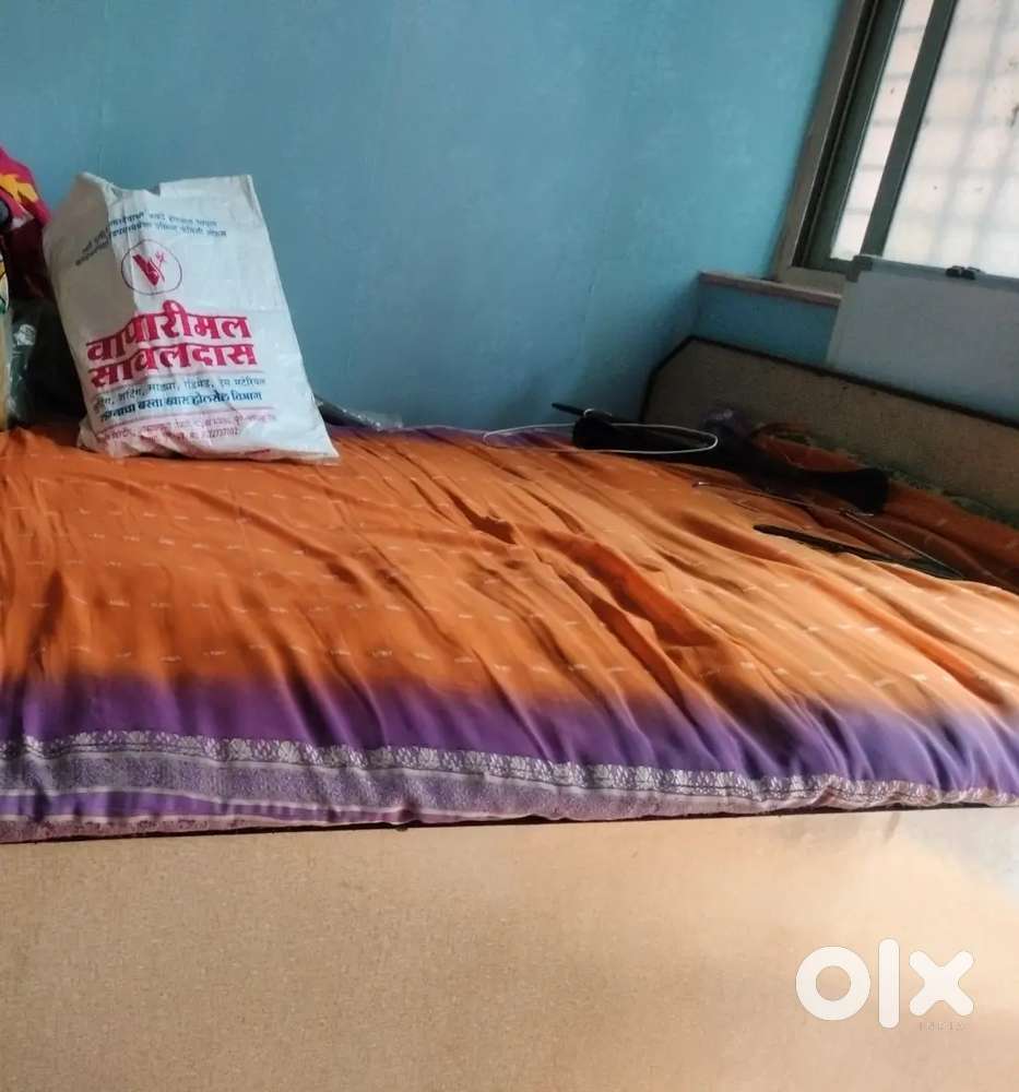 Mattress (गद्दी)