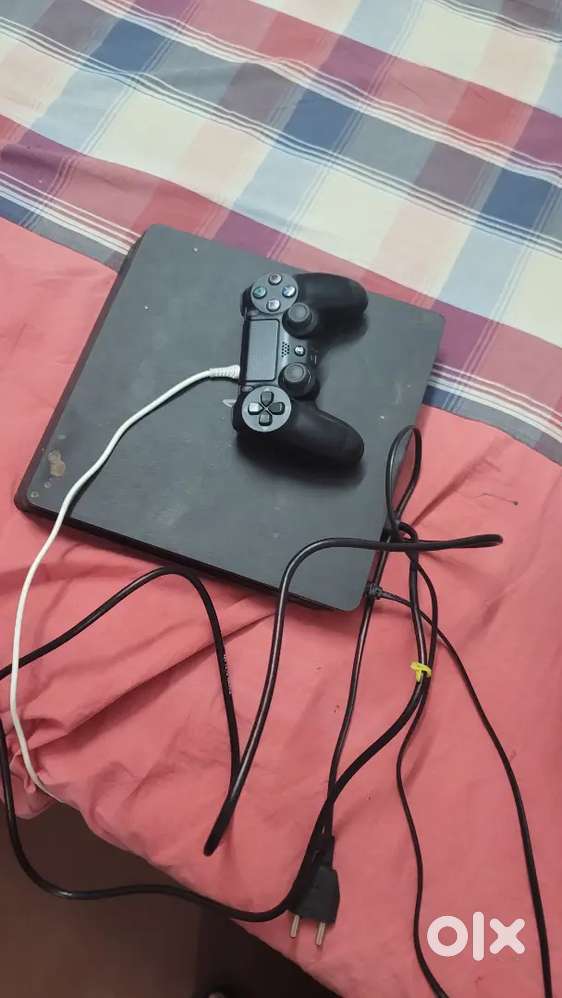 PS4 Slim 500GB Pre Owned