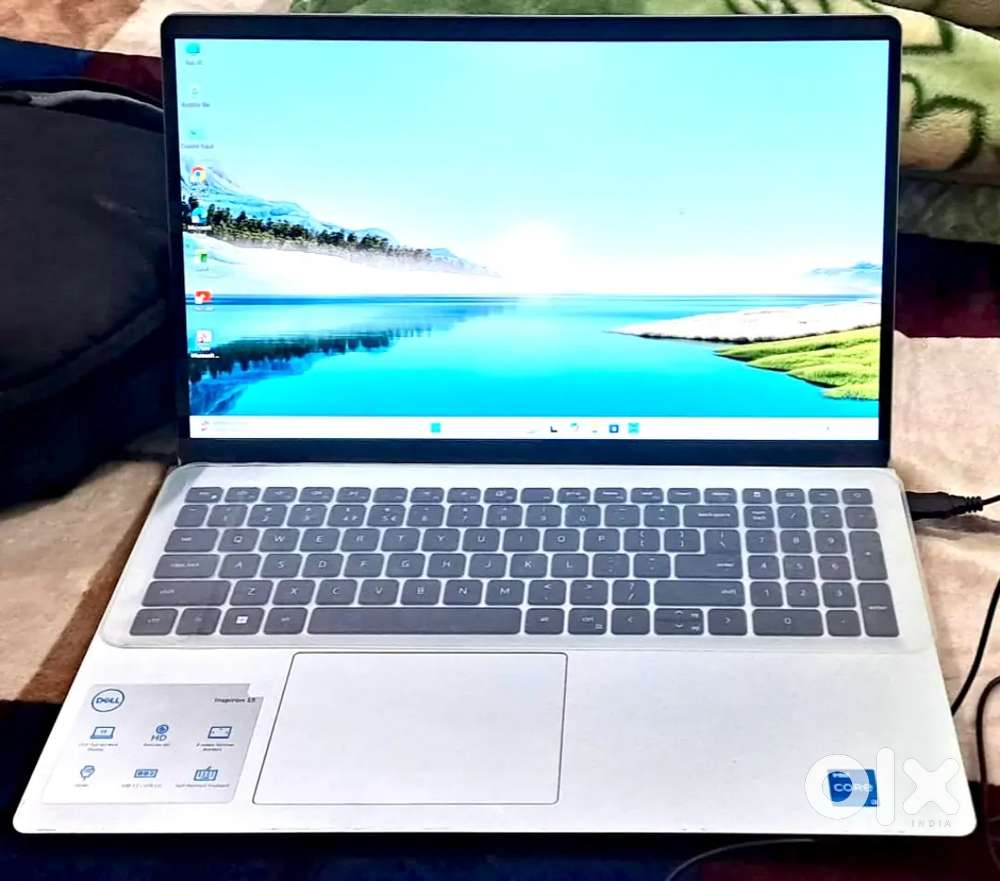 Dell13th Gen Laptop Intel Core i3 15.6 disp16GB DDR4 RAM, 512GB  Win11