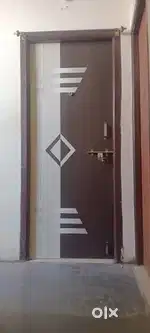 Flat for rent for small family 3rd floor no lift no car parking