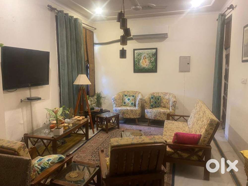 Ground Floor 2 BHK Furnished For Girls/executives