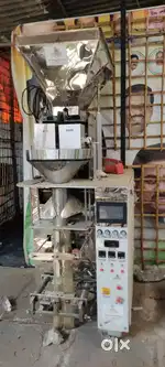Pouch packing mashine