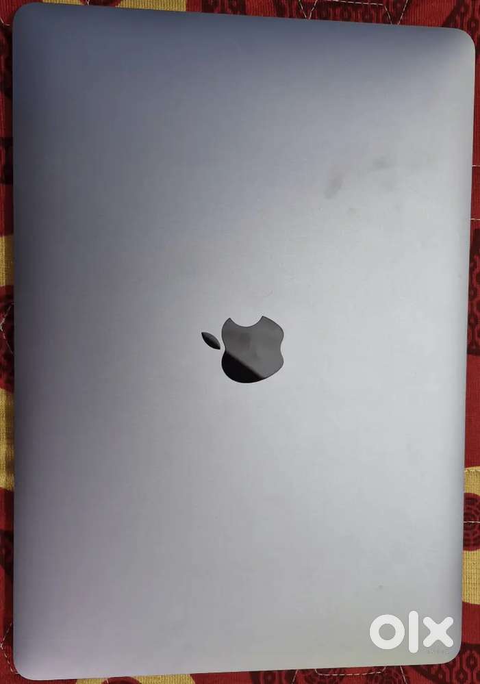 Apple MacBook Air M1 Chip Laptop