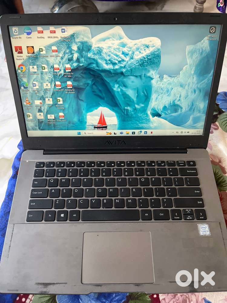 AVITA Laptop
