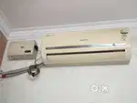 VOLTAS 2 STAR 1 TON AC PRICE NEGOTIABLE