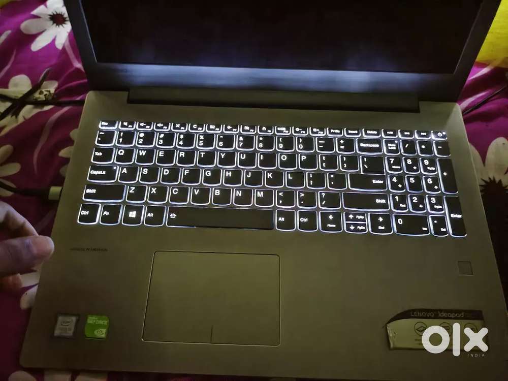 Lenovo 520 Ikb 8/128 SDD I5-7gen 2-3 Hour Battery, 4GB NVIDIA 9400MX