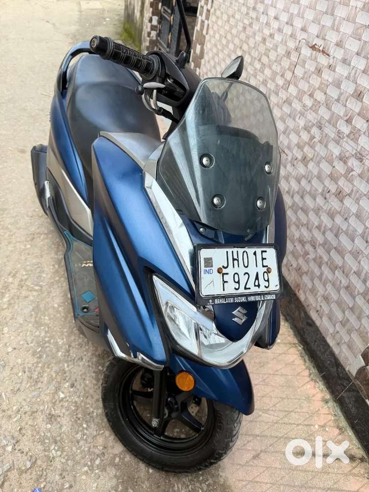 Burgman 125 Blue Colour