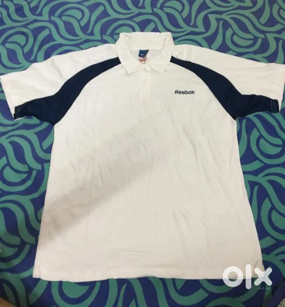 NEW REEBOK SPORTS T SHIRT LARGE SIZE