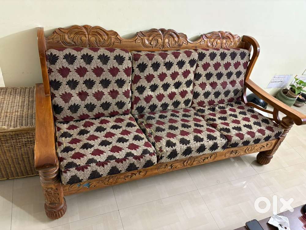 Teakwood 3 + 2 sofa