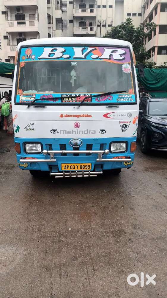 MAHINDRA TOURISTER