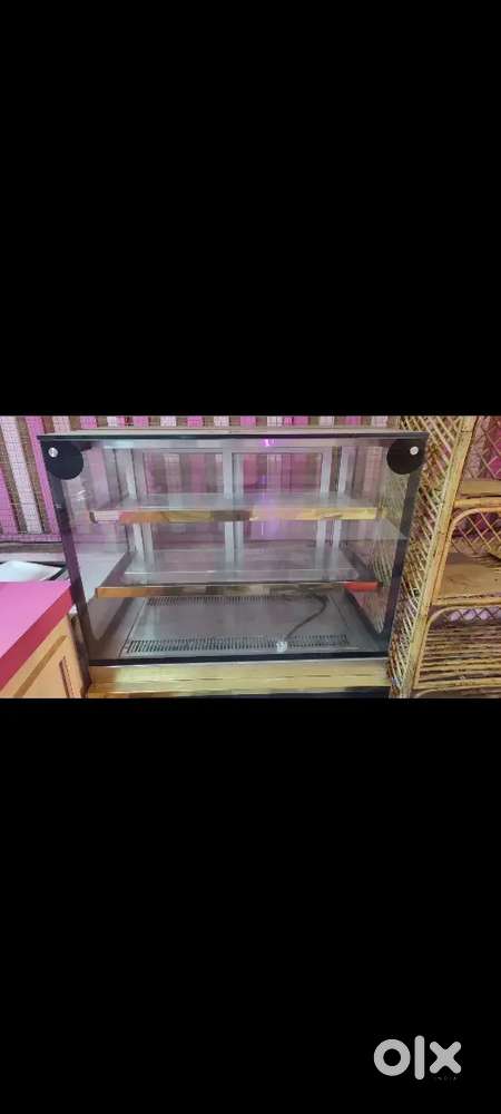 Cake counter for sale, working condition