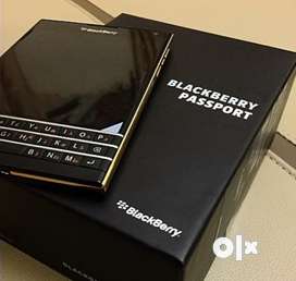 BlackBerry Passport Box Pack Available