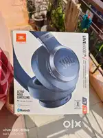 JBL LIVE650BTNC Headphones