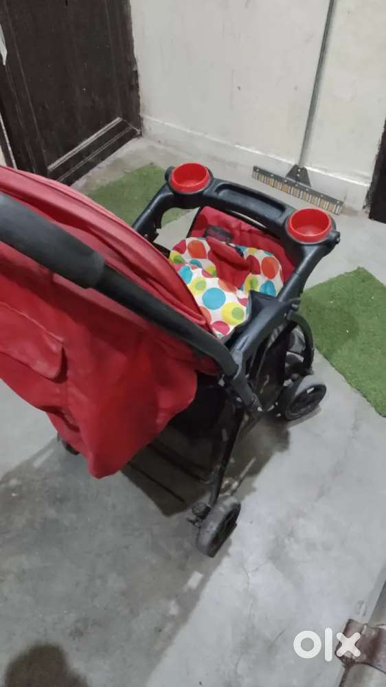 Baby stroller + ek dressing table