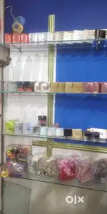 Cosmetic shop