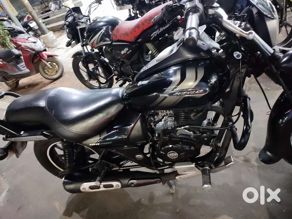 Bajaj Avenger street 180