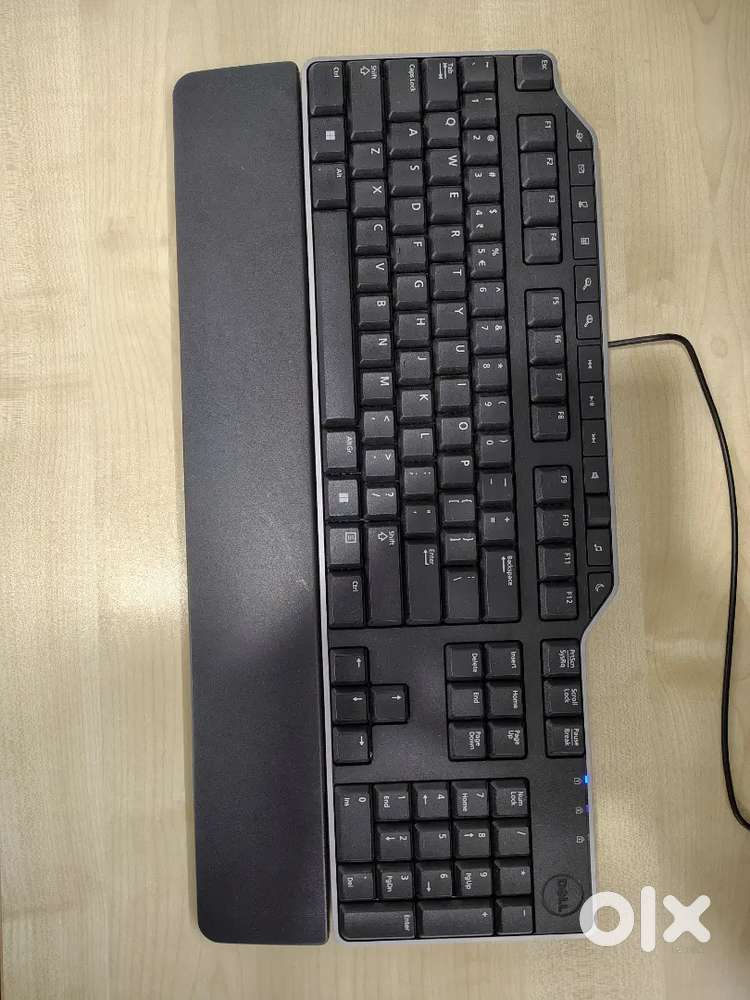 DELL wired keyboard with multiple keys and USB ports