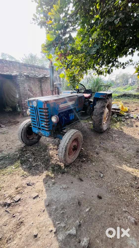 Mahindra 255