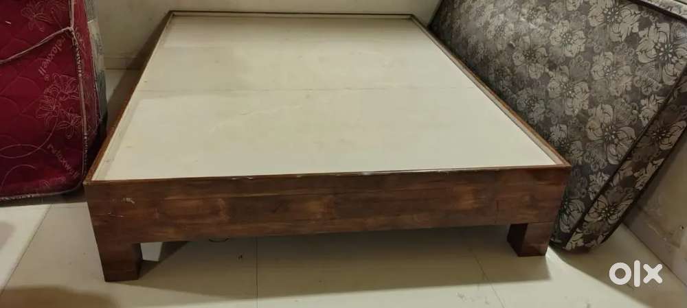 Beds and Wardrobes selling