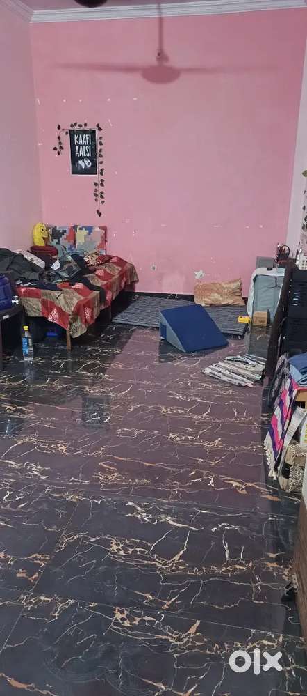 Single room with balcony and gallery area for 4500