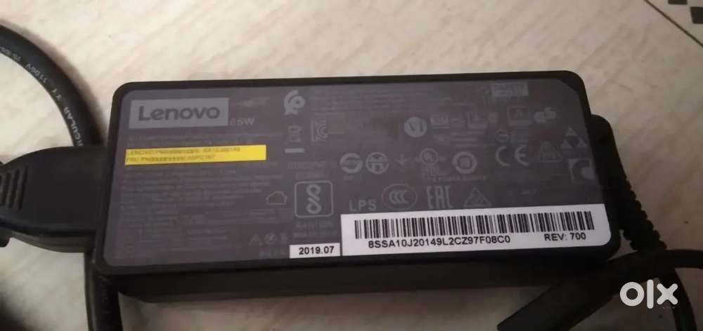 Lenovo laptop chargers 65 W AC adaptor
