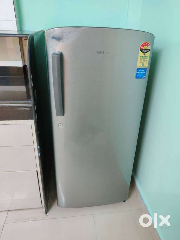 Single door fridge for sale!