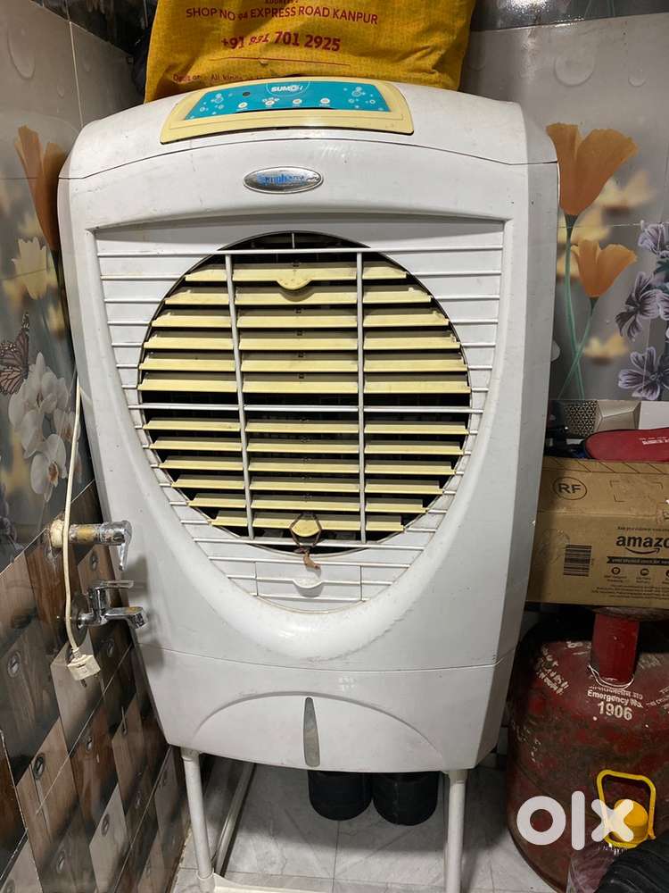 Cooler with remote everything in mint condition