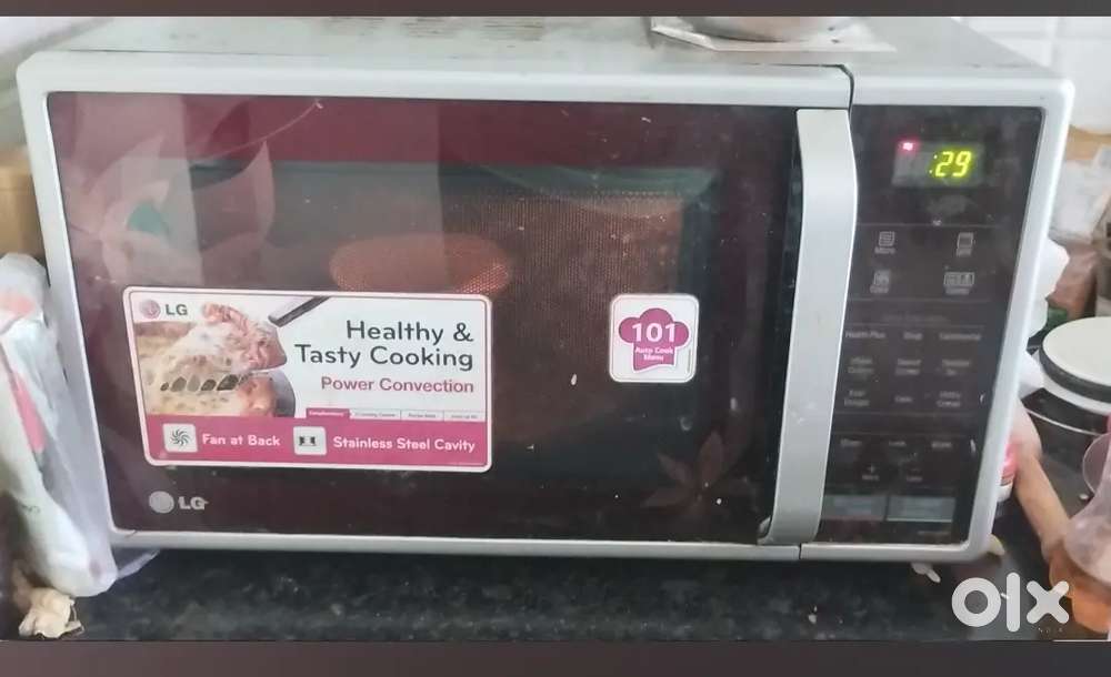 Microwave oven in good condition