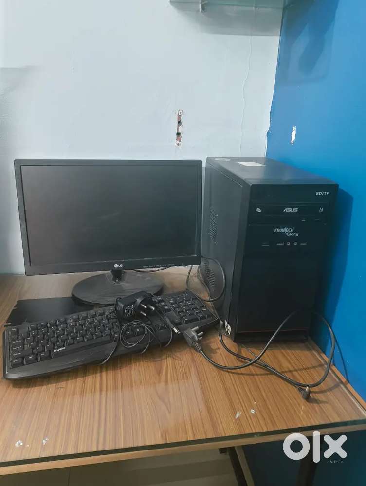 Computer with Cpu,mouse and keyboard