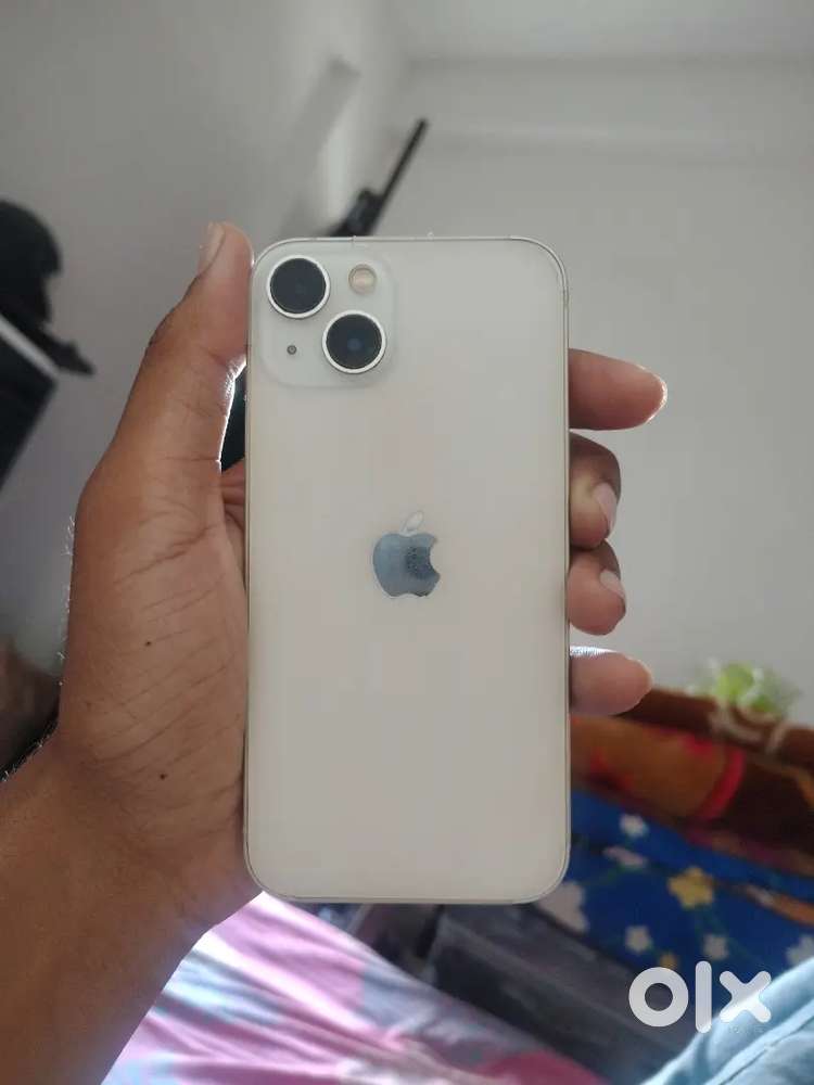 iPhone 13 white