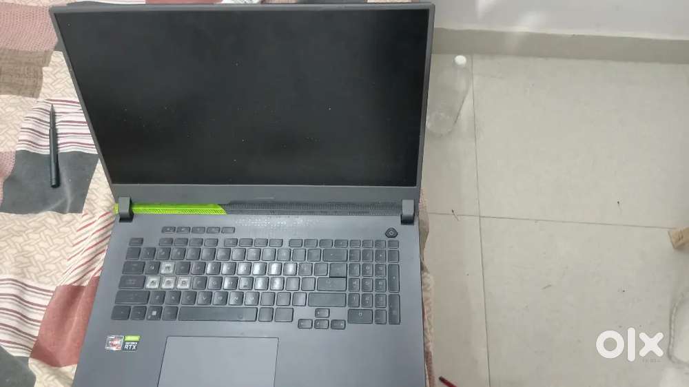 ROG Strix G17 (2022) (Display & Battery Dead)