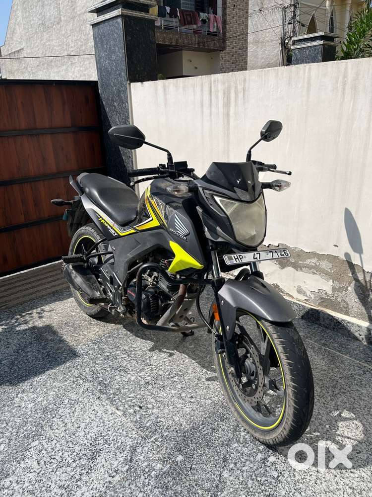 Well maintained honda hornet CBR 160