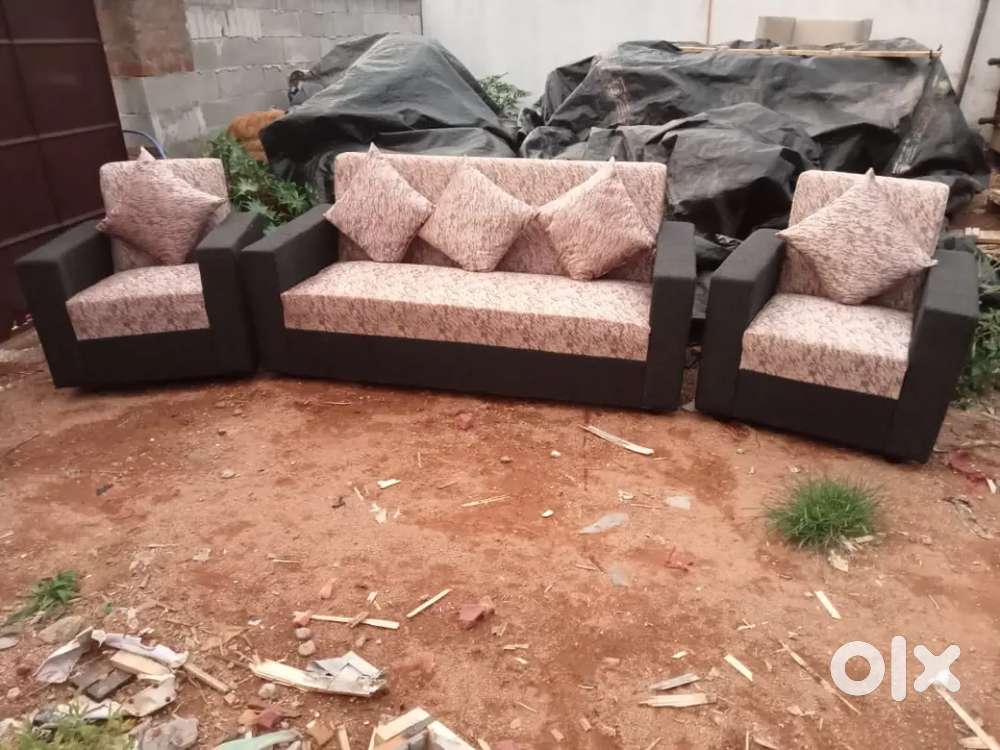 5 SEATER SOFA SET DIRECT FROM MANUFACTURING UNIT IN N.Z FURNITURE