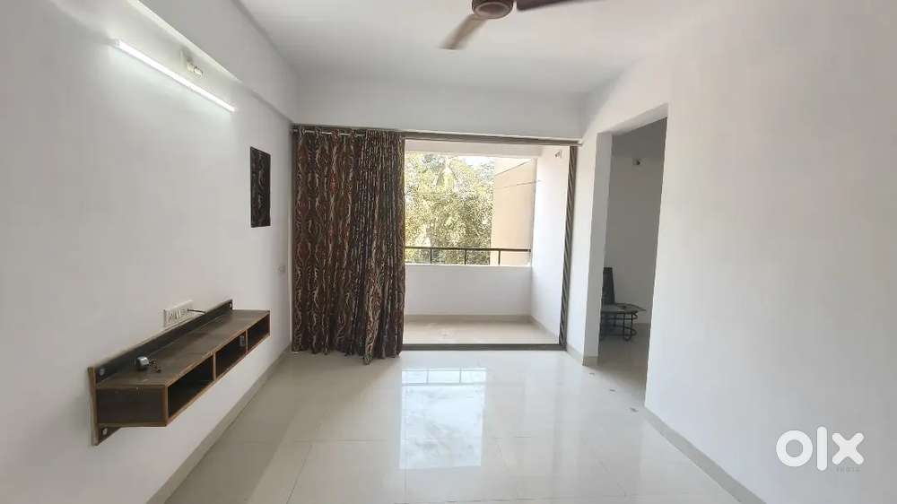 Rent 3bhk flet 2floor garden