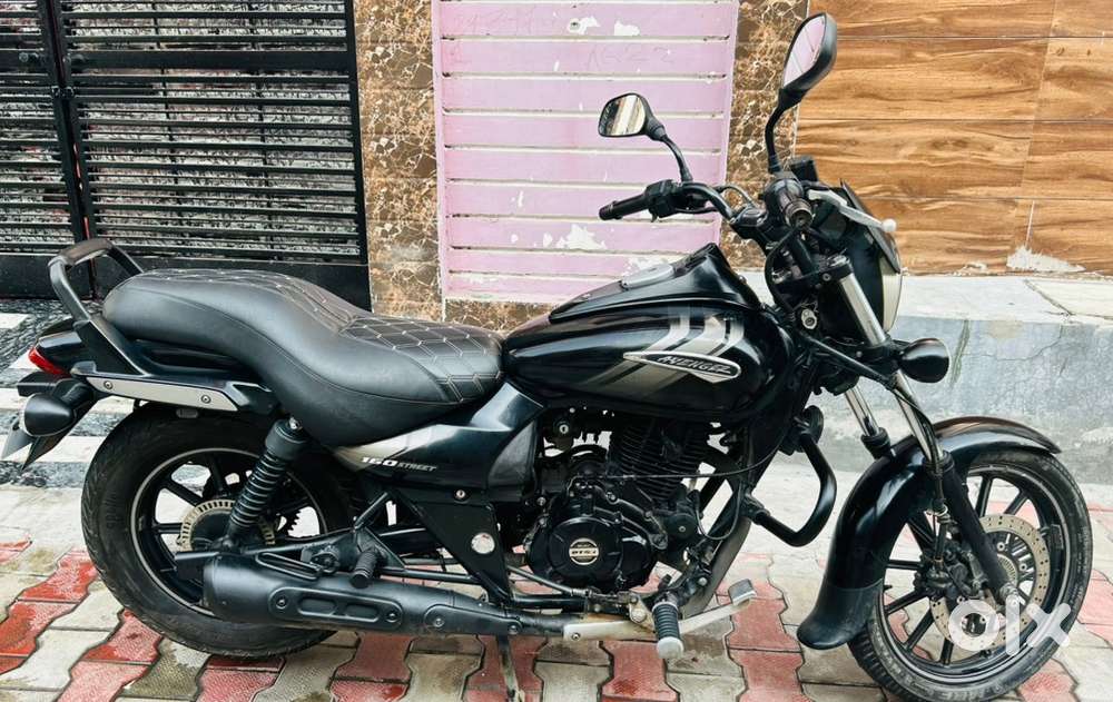 BAJAJ AVENGER 160 CC STREET