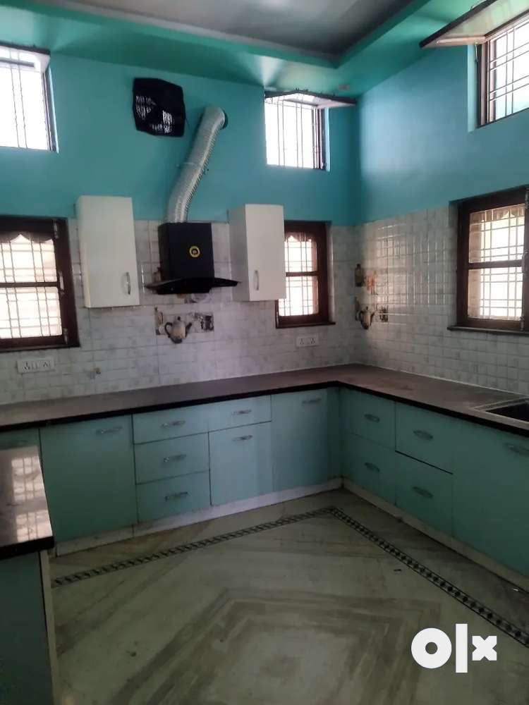 Fully independent 3 bhk duplex available for