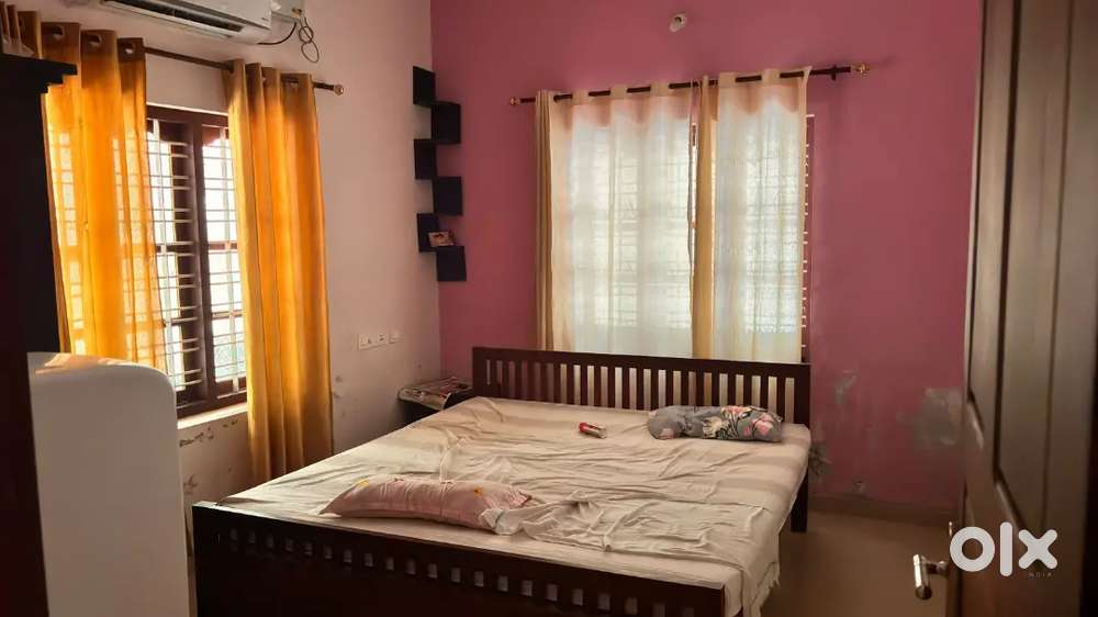 Ready to move 3BHK with all facilities