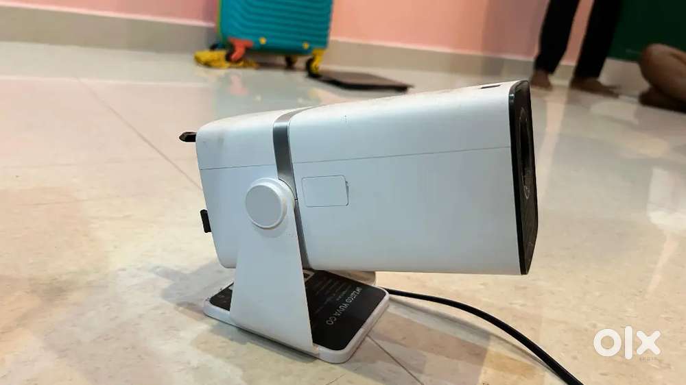 Wzatco Smart Projector