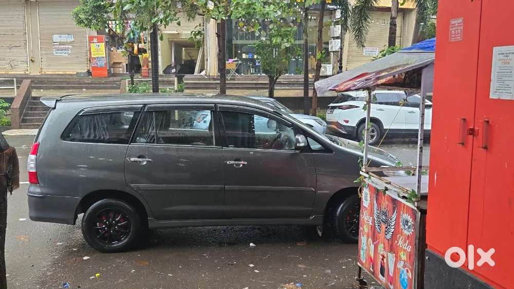 Toyota Innova 2012