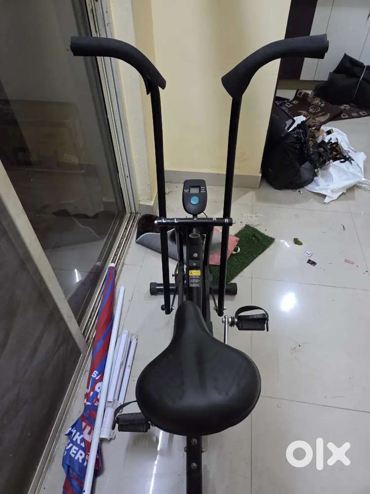 Reach AB 110 Upright Air Bike