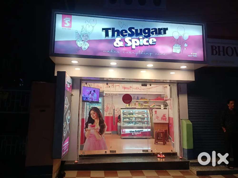 Male candidates needed in cakes Shop