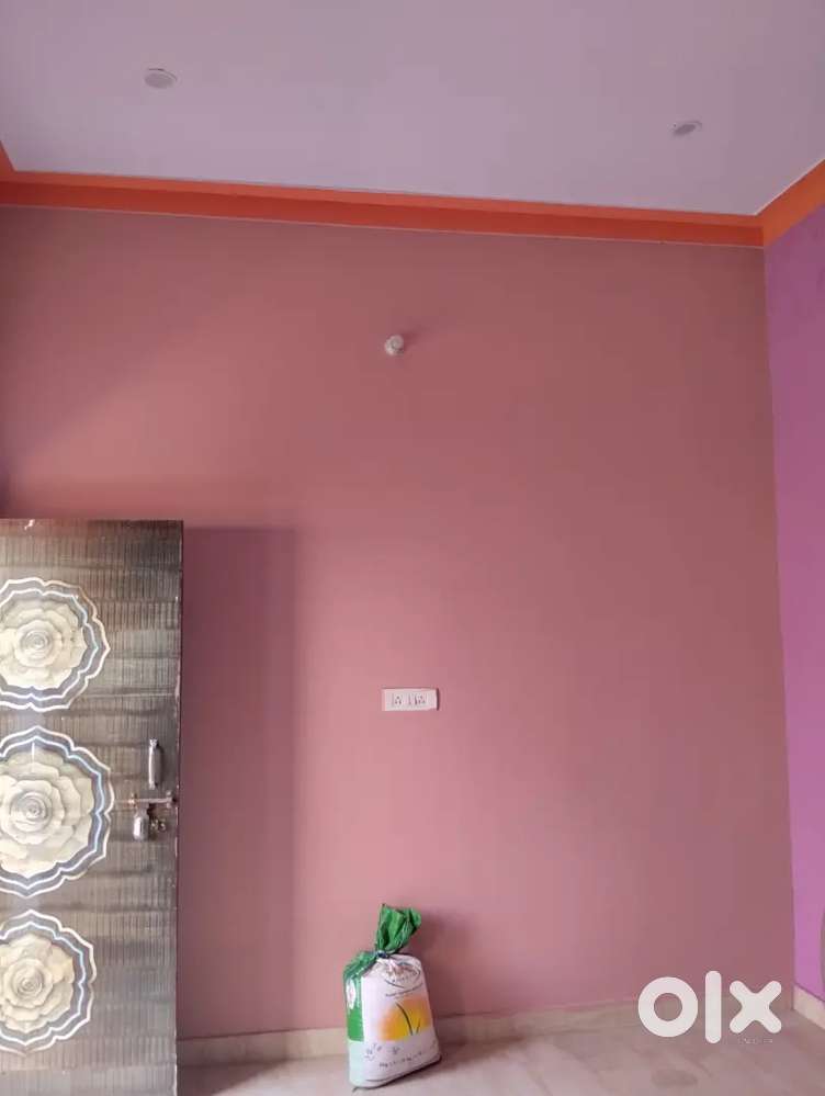 Only room no kitchen girls ya small family