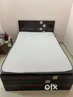 Single bed with mattress