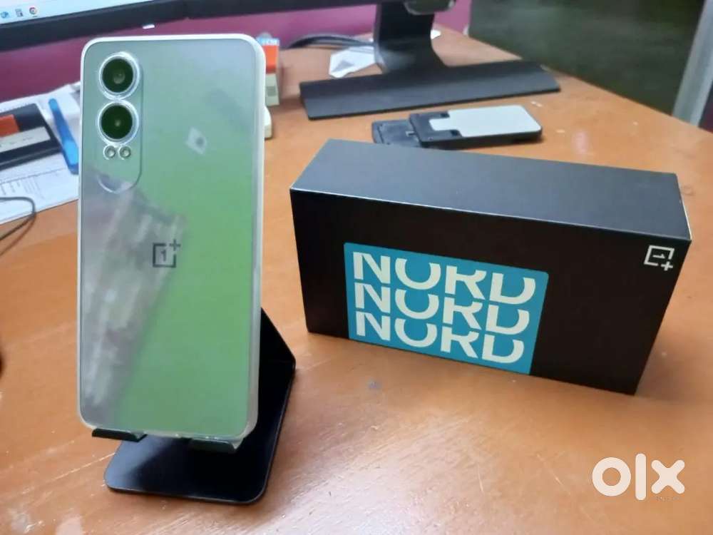 Oneplus nord ce 4 lite 5g 8+8/128 gb sirf aur sirf 15 din purana hai