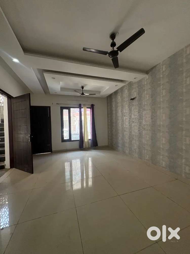 1 room Set with modular Kitchen