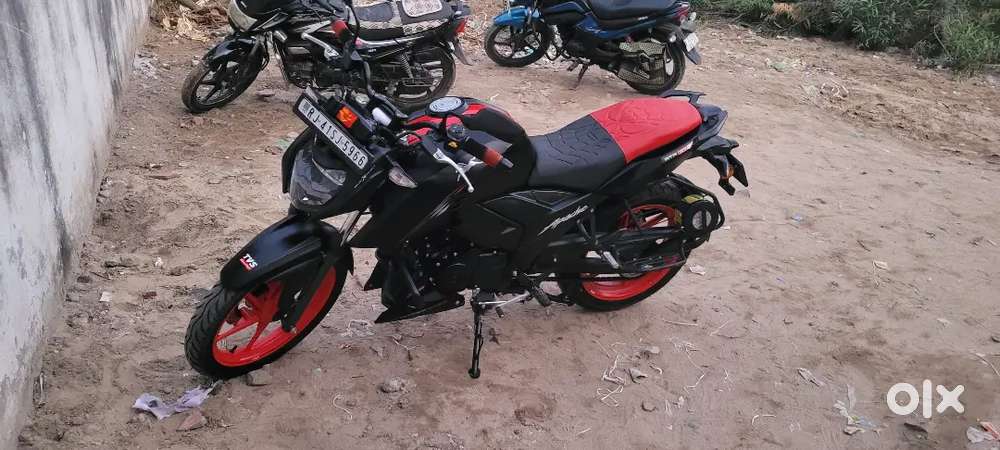 Top model with both disc brakes and Bluetooth