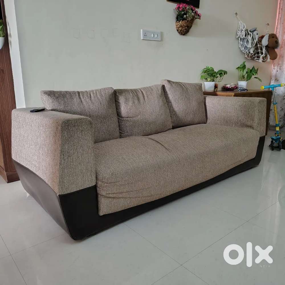 5 seater urban company sofa set
