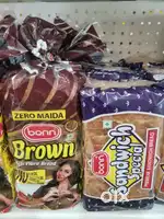 Sales girl for grocery store