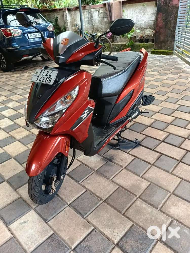 9000.kilometer tyers good new..new. insurance